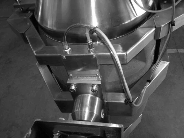Home 06brazo porta cunete600px